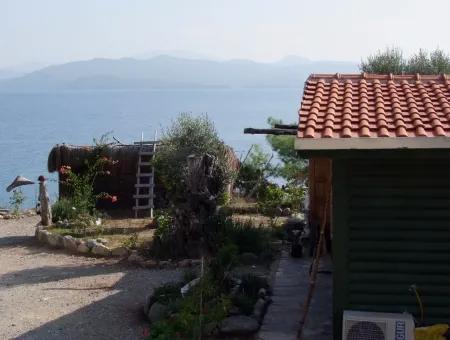 Beachfront Bungalow Zum Verkauf In Akbuk, Die Durch Das Meer Auf Einem Grundstück Von 800M2-Villa Zum Verkauf Turnalı