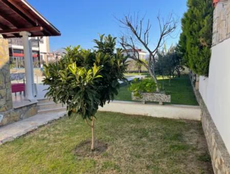 Villa Zum Verkauf In 600M2 Grundstück In Dalyan