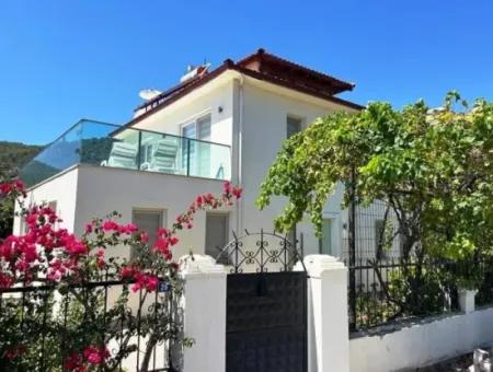 Dalyan Maraş Mevkin'de 4+1 Satılık Villa